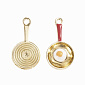 Подвеска метал. Яичница на сковороде, Золото, 15х27х4,5 мм, 1 шт (POD-053660)