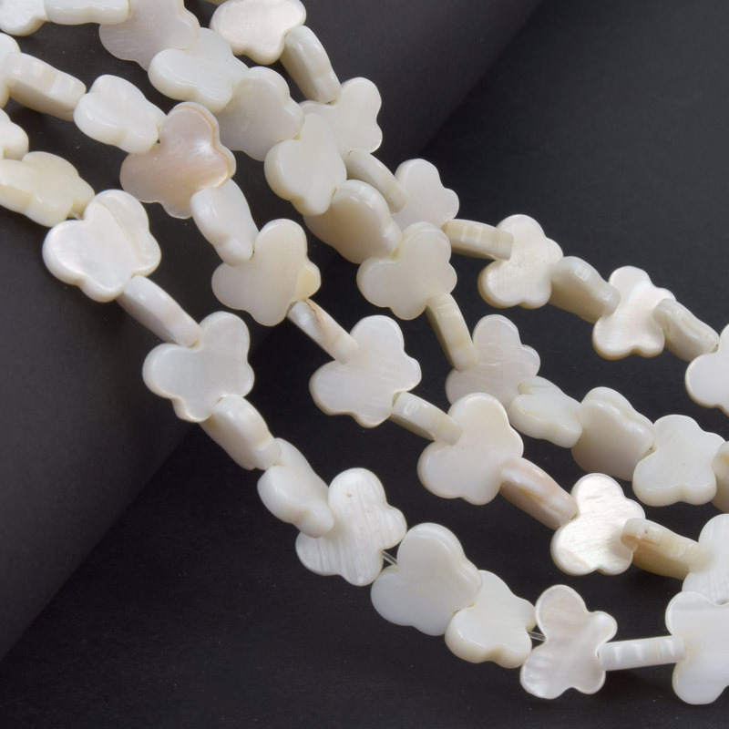 Намистини Перламутр білий, Натур. камінь, 11х8 мм, Метелик (BUS-058114)