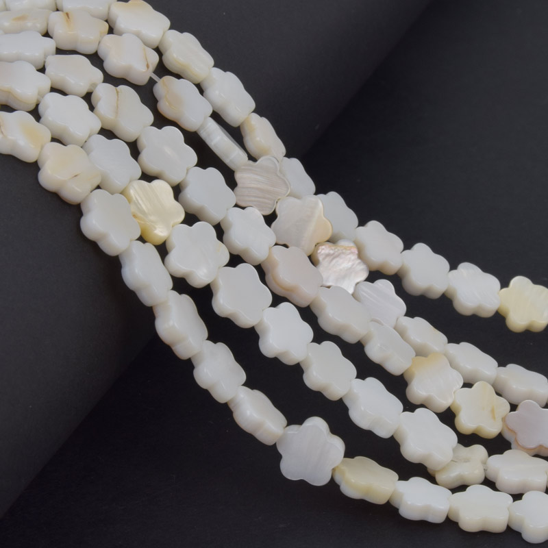 Намистини Перламутр кремовий, Натур. камінь, 9 мм, Квітка (BUS-058104)