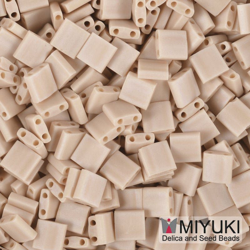 Бісер японський Miyuki TILA №493FR, 5х5 мм, Бежевий матовий АВ (BIS-053207)