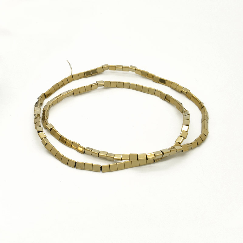 Намистини Гематит, Нат. камінь, Трикутник, 3х3х3 мм, З покриттям, Золотисті (BUS-054005)