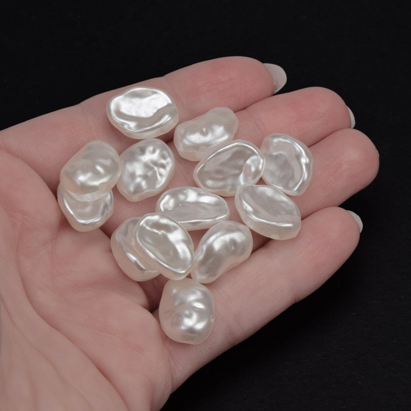 Намистини пластикові, Імітація барокових перлів, 15,5х12х5,5 мм, Молочні (BUS-059870)