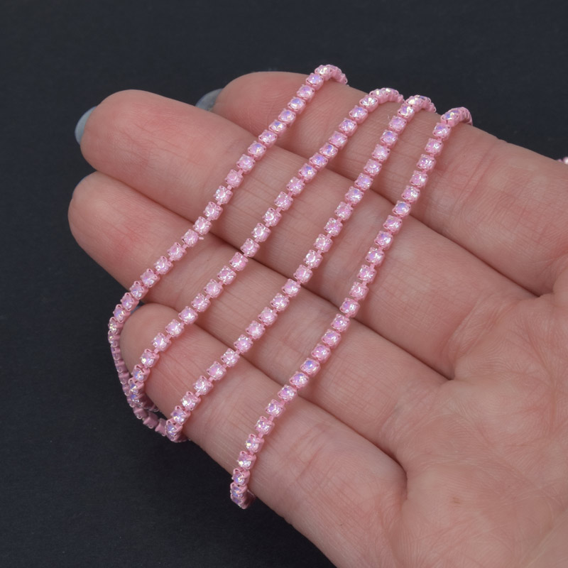 Стразовая цепь SS6 - 2,0 мм, Розовая, Стразы стеклянные белые хамелеон (ZEP-061027)