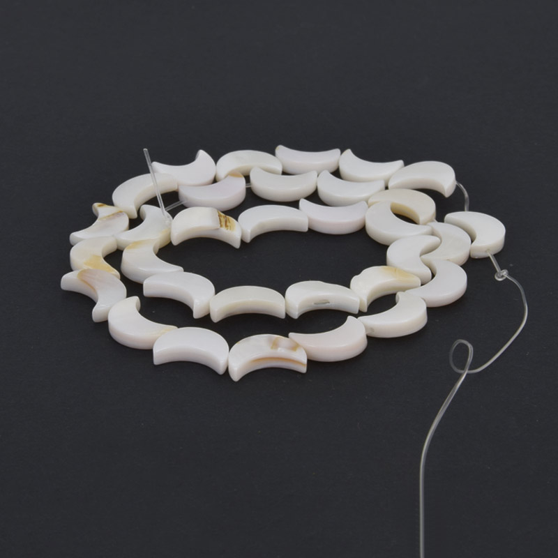 Намистини Перламутр білий, Натур. камінь, 13х9 мм, Місяць (BUS-058101)