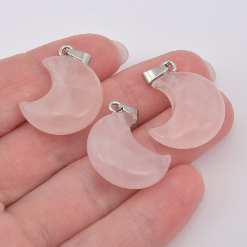 Подвеска Луна, Натур. камень Кварц розовый, 24х18 мм (POD-058568)