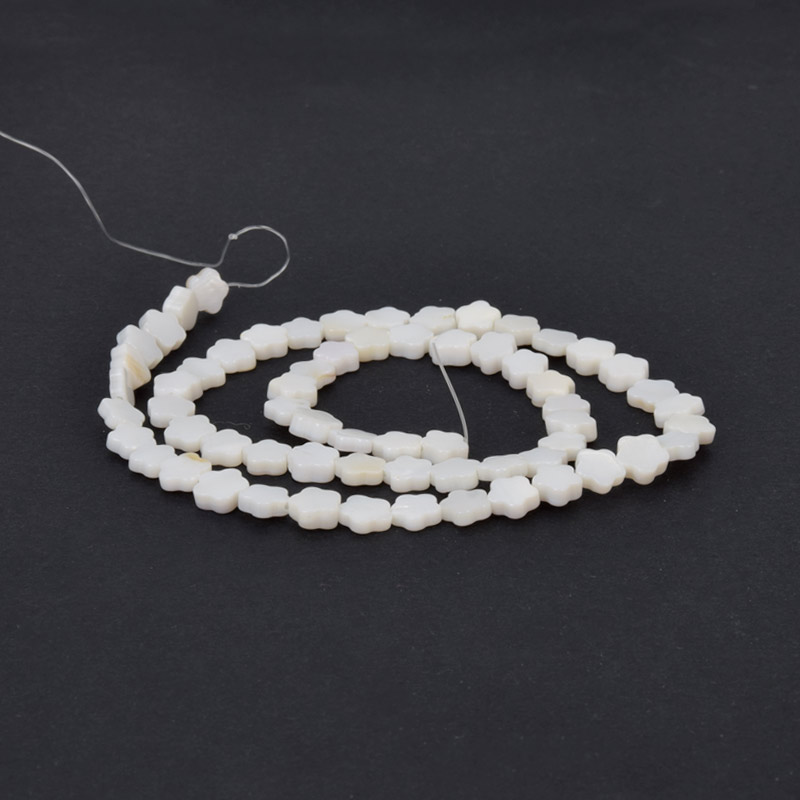 Намистини Перламутр білий, Натур. камінь, 7 мм, Квітка (BUS-058103)