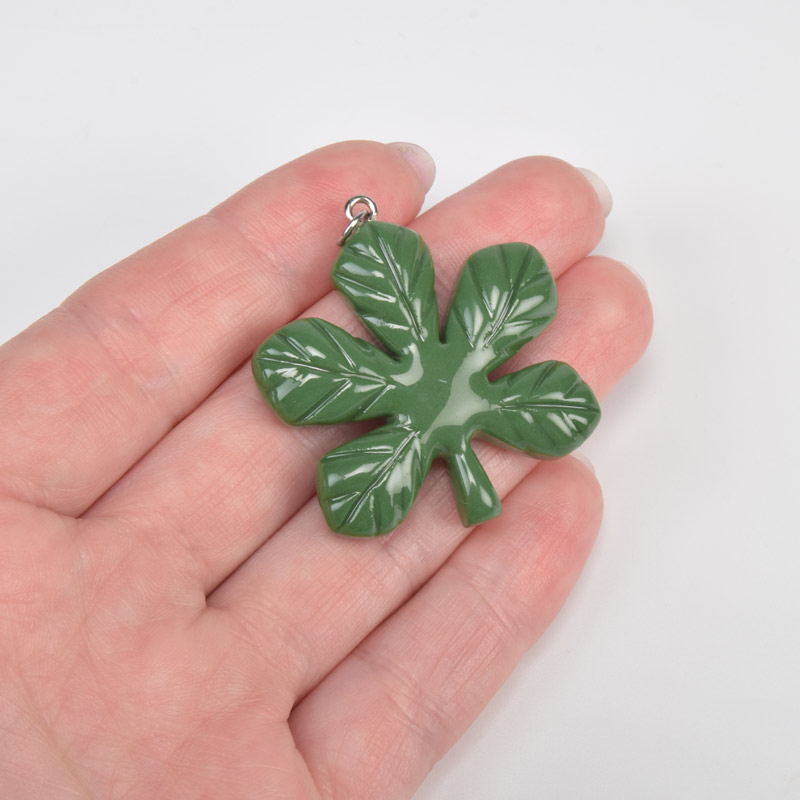 Підвіска Лист каштана з полімерної глини, 33х29 мм, Зелений (POD-059370)