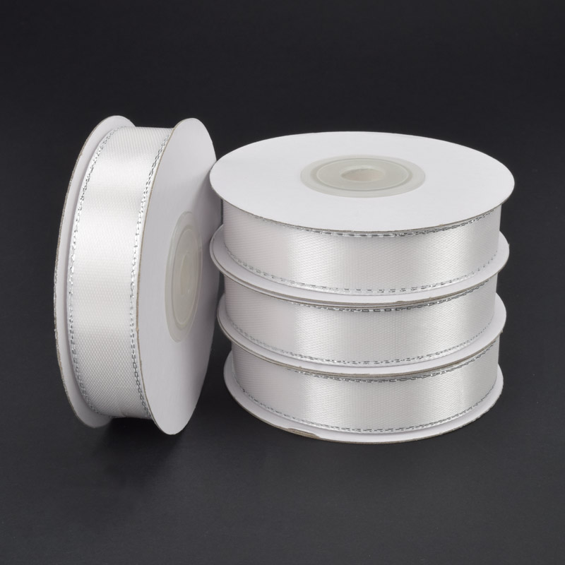Атласна стрічка з люрексом, 15 мм, Біла зі сріблом (LEN-061080)