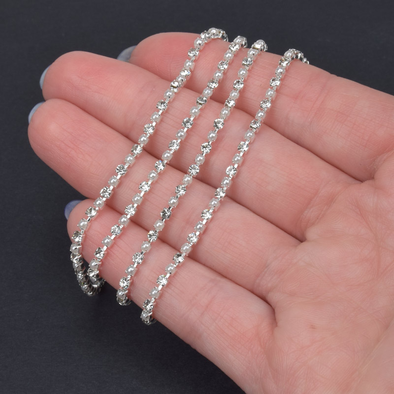 Стразовая цепь SS6 (2,0 мм), Светлое серебро, Стразы стеклянные белые (ZEP-047557)