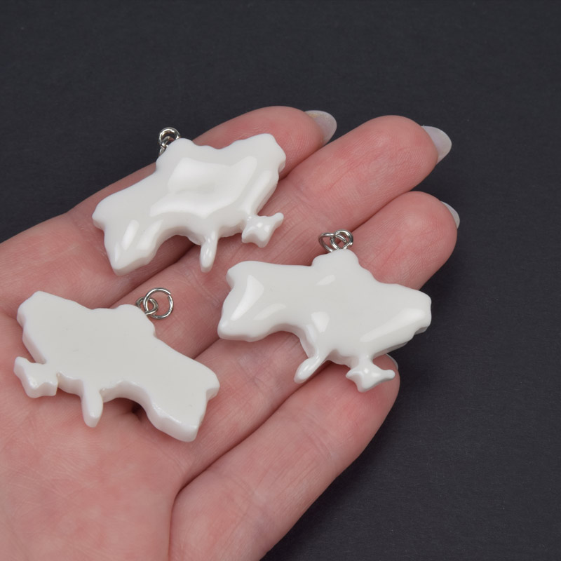 Підвіска Карта України з полімерної глини, 32х26 мм, Біла (POD-059388)