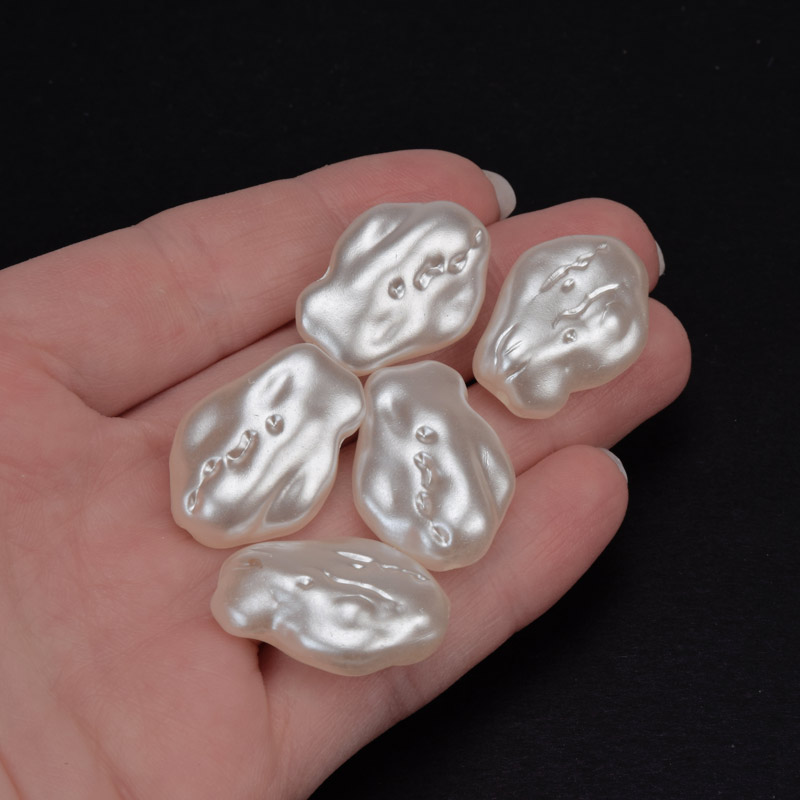 Бусины пластиковые, Имитация барочного жемчуга, 25х17,5х8,5 мм, Молочные (BUS-059866)