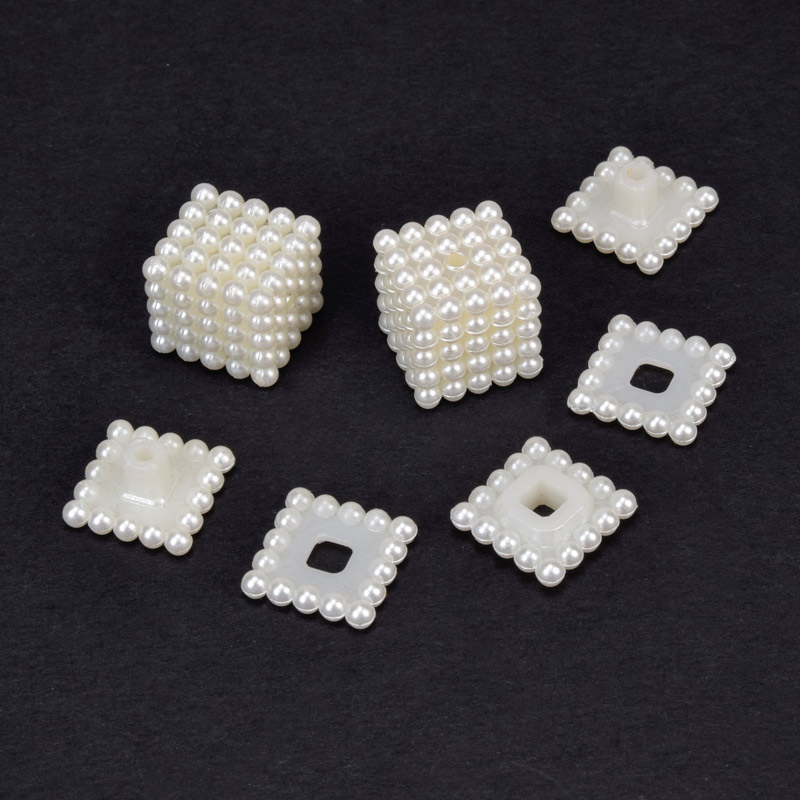 Намистини пластикові, Куб розбірний, Перли, 15х14х14 мм, Кремові (BUS-059828)