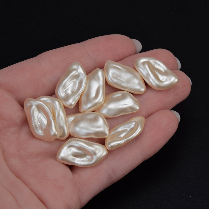 Бусины пластиковые, Имитация барочного жемчуга, 20,5х11,5х5 мм, Кремовые (BUS-059868)