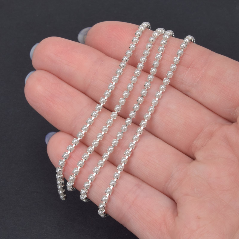 Жемчужная цепь SS6 (2,0 мм), Светлое серебро, Жемчужины пластиковые белые (ZEP-047553)