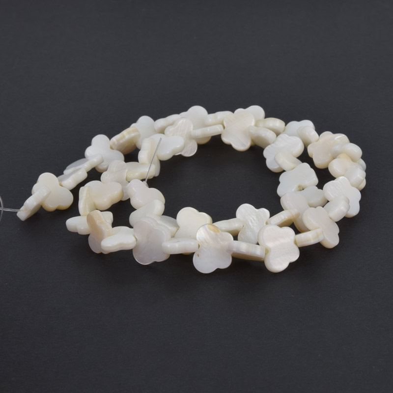 Намистини Перламутр білий, Натур. камінь, 11х8 мм, Метелик (BUS-058114)