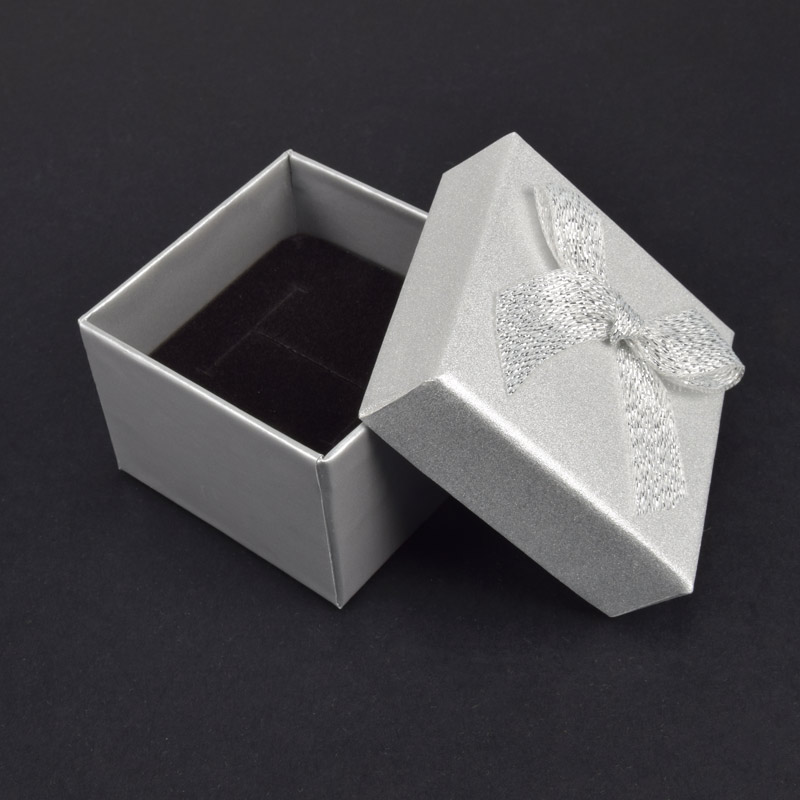 Коробочка Квадратная под колечко, 5х5х3,5 см, Серебристая (UPK-060587)