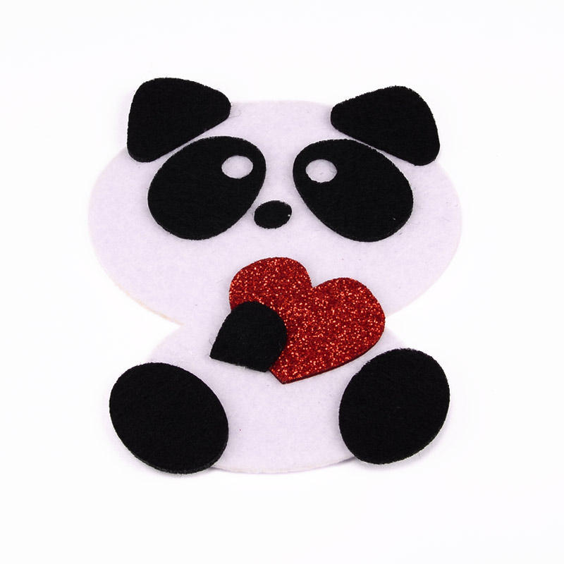 Декоративний виріб з фетру Пандочка з сердечком, 11х9 см (FLT-056552)