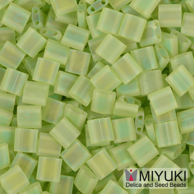 Бісер японський Miyuki TILA №143FR, 5х5 мм, Салатовий матовий АВ (BIS-053195)