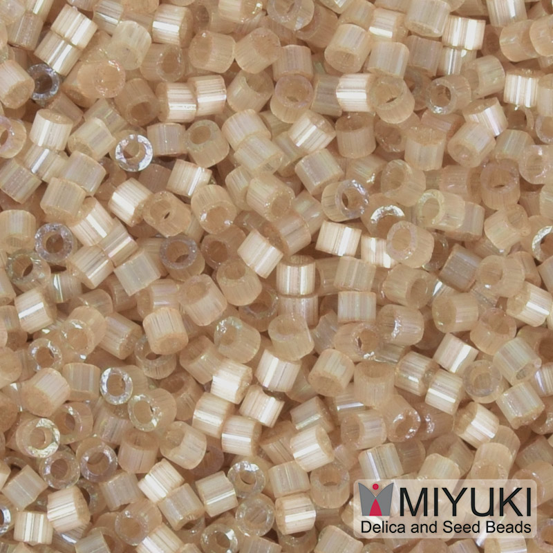 Бісер японський Miyuki Delica 11/0 DB1802, Сатин бежевий (BIS-058210)