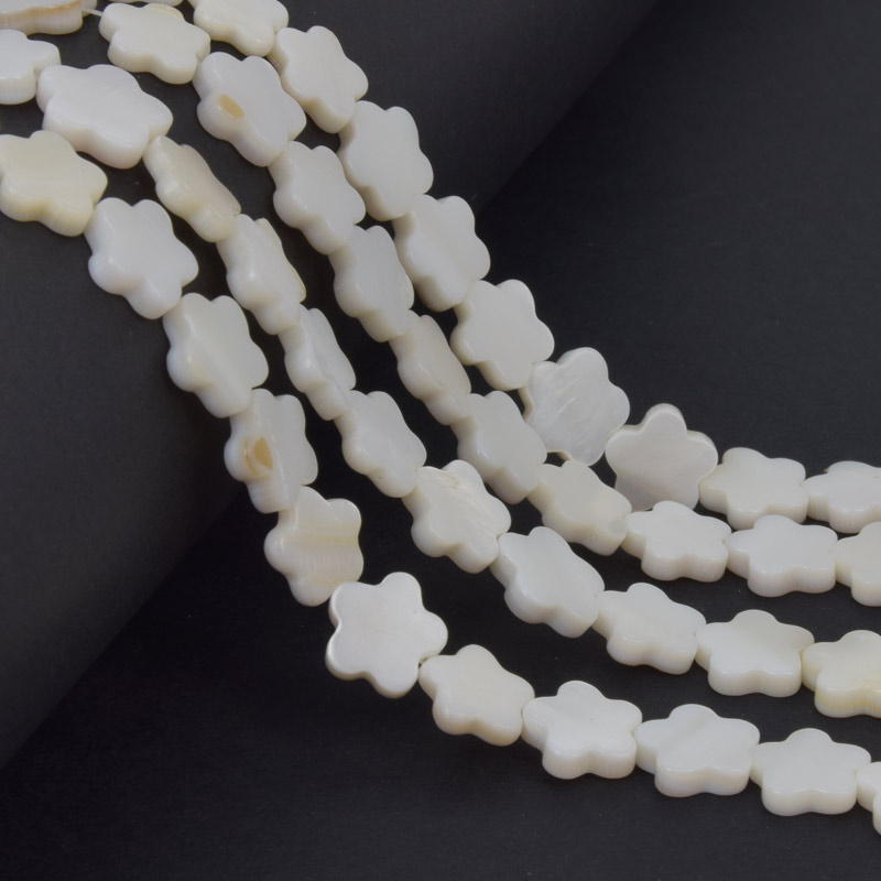 Намистини Перламутр кремовий, Натур. камінь, 10,5 мм, Квітка (BUS-058105)