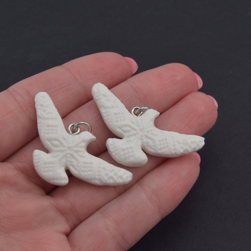 Підвіска Горлиця з полімерної глини, 40х20 мм, Біла (POD-058988)