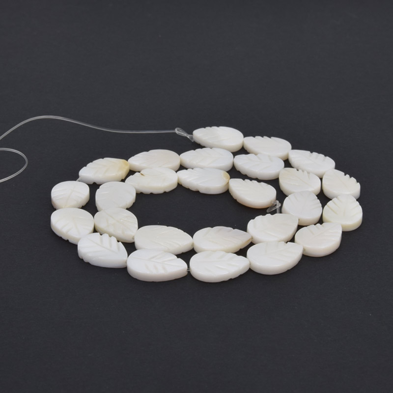 Намистини Перламутр білий, Натур. камінь, 15х10 мм, Листочок (BUS-058116)