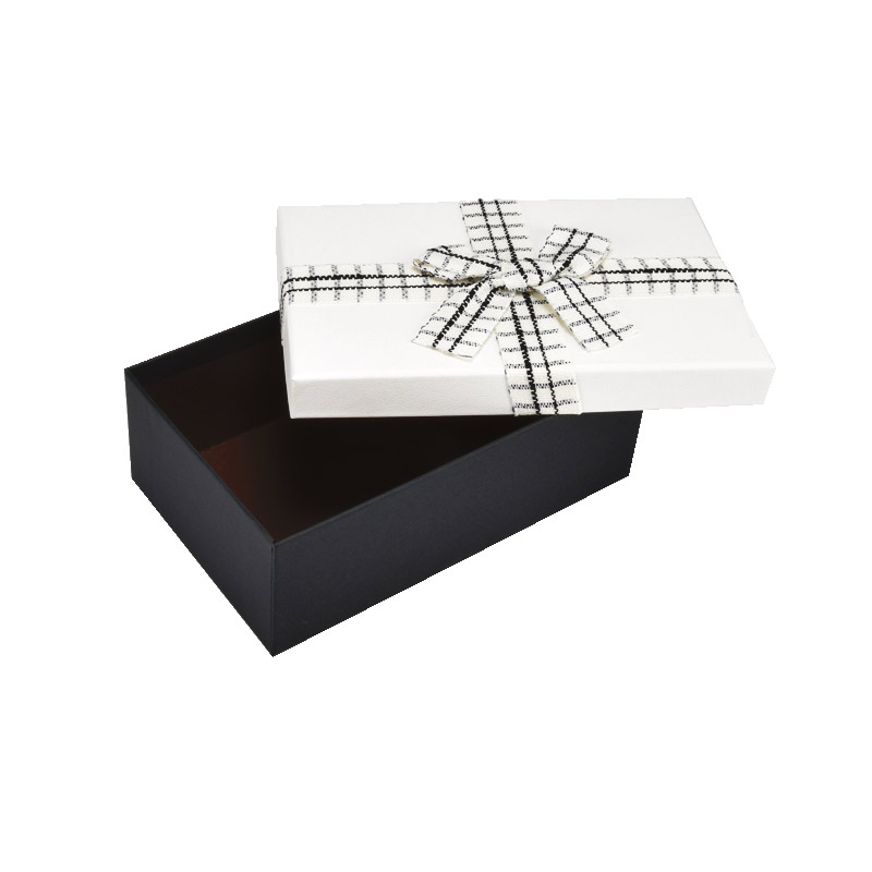 Подарочная коробка Прямоугольная, 19х12х6,5 см, Черно-белая (UPK-060654)