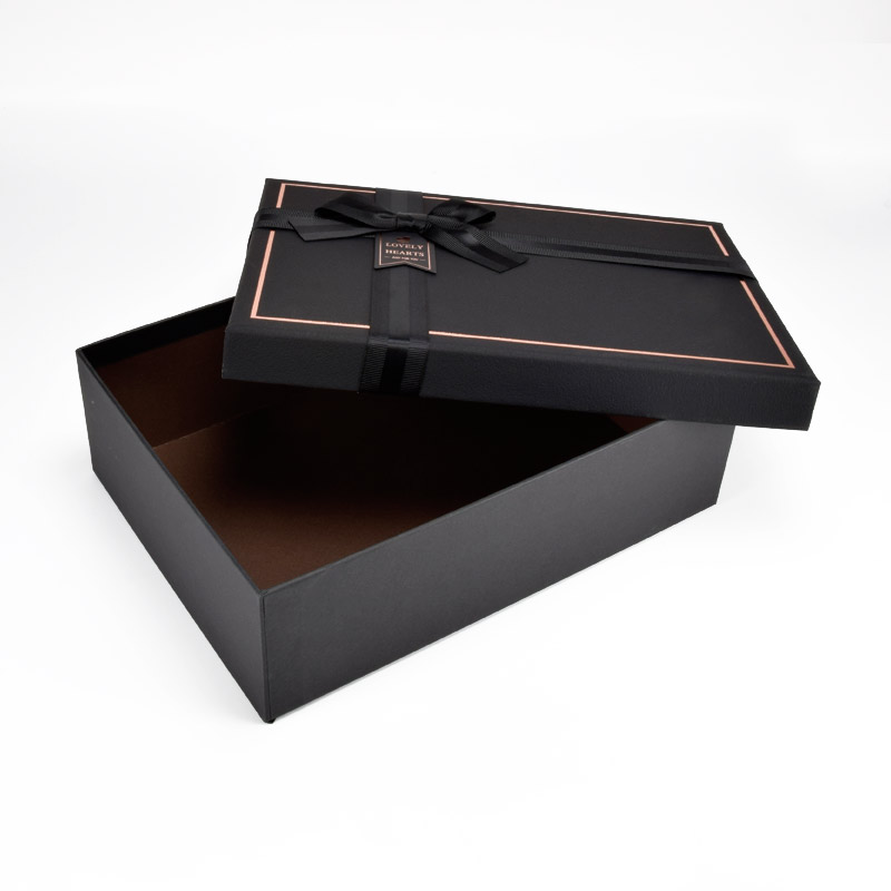 Подарункова коробка Прямокутна, 26х19х8 см, Чорна (UPK-060610)