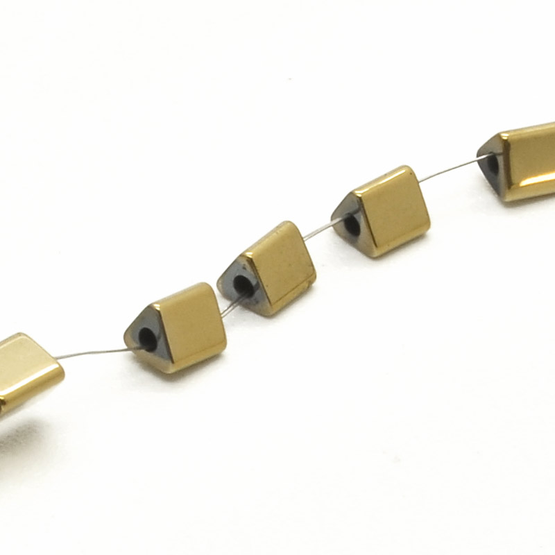 Намистини Гематит, Нат. камінь, Трикутник, 3х3х3 мм, З покриттям, Золотисті (BUS-054005)