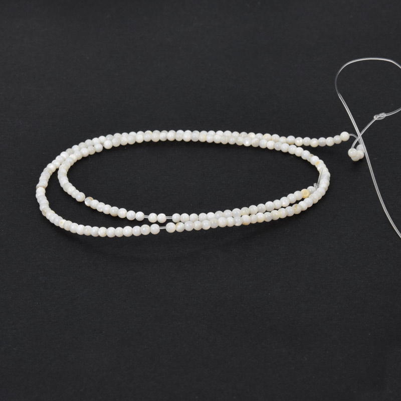 Бусины Перламутр белый, Натур. камень, 2-2,5 мм, Круглые (BUS-058110)