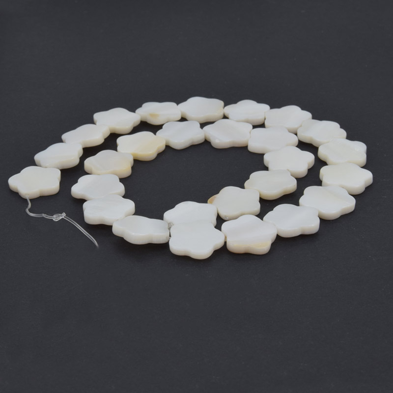 Намистини Перламутр кремовий, Натур. камінь, 15 мм, Квітка (BUS-058106)