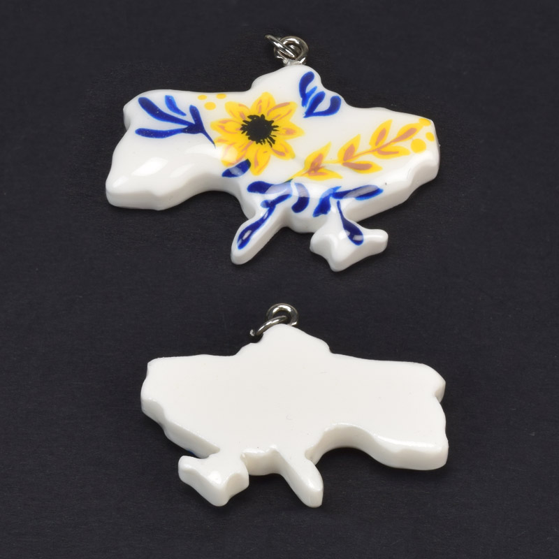 Підвіска Карта України з полімерної глини, 32х26 мм, З малюнком (POD-059390)