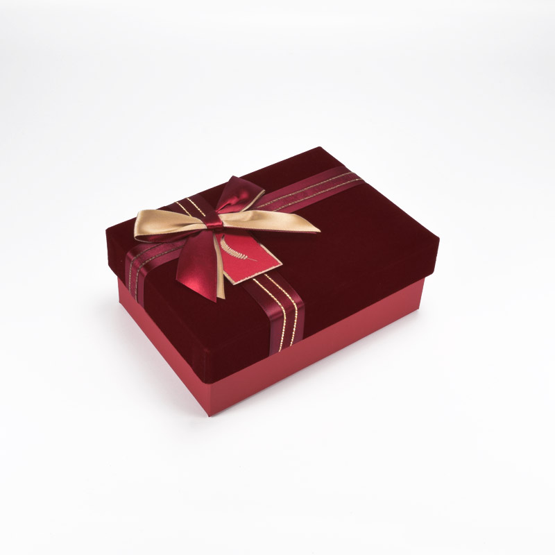 Подарункова коробка Оксамитова прямокутна, 17,5х12,5х6,5 см, Бордова (UPK-060636)