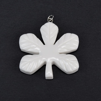 Підвіска Лист каштана з полімерної глини, 33х29 мм, Білий (POD-059369)