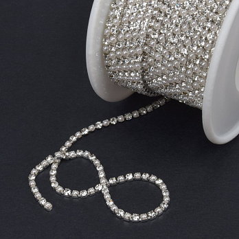 Стразовий ланцюг SS6 (2,0 мм), Світле срібло, Стрази скляні білі (ZEP-047557)