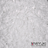 Бисер японский Miyuki QUARTER TILA №402, 5х1,2 мм, Белый (BIS-053267)