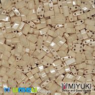 Бісер японський Miyuki HALF TILA №593, 5х2,3 мм, Бежевий, 5 г (BIS-046077)
